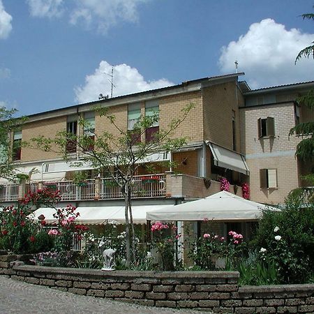 Hotel Oasi Di Pace à Sutri Extérieur photo