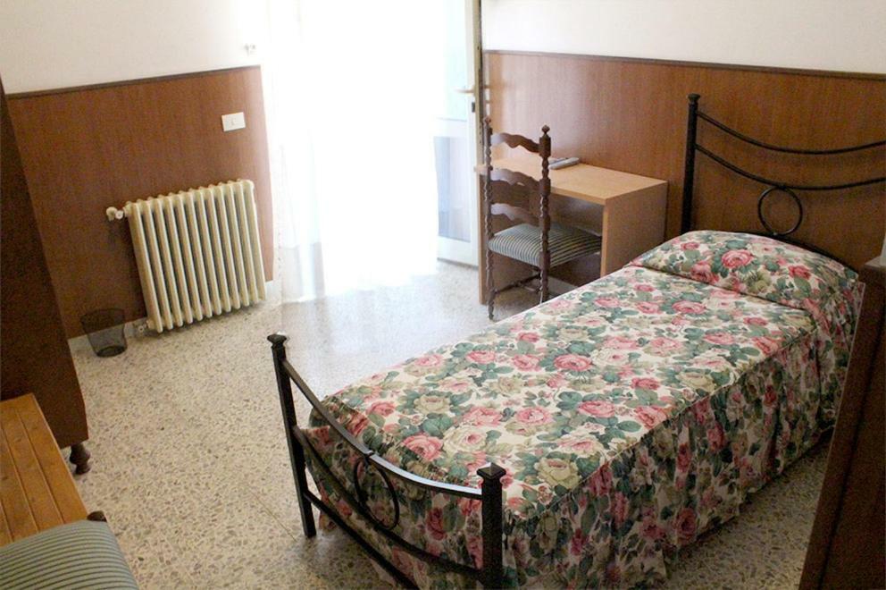 Hotel Oasi Di Pace à Sutri Extérieur photo